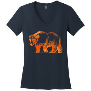 Walking Bear Silhouette Downtown Chicago City Skyline Gift Women's V-Neck T-Shirt