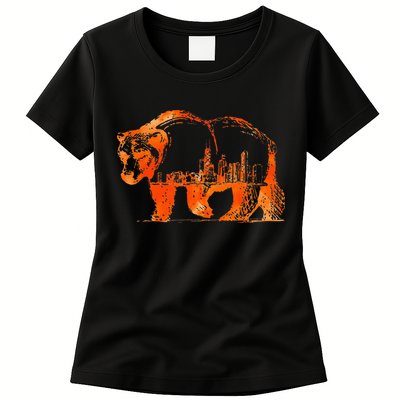 Walking Bear Silhouette Downtown Chicago City Skyline Gift Womens T-Shirt
