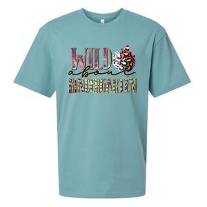 Welcom Back To School Day Teacher Wild About Kindergarten Gift Sueded Cloud Jersey T-Shirt