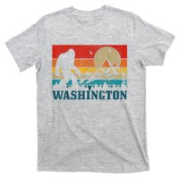 Washington Bigfoot Vintage Mountains Hiking Hunter T-Shirt