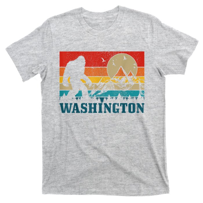 Washington Bigfoot Vintage Mountains Hiking Hunter T-Shirt