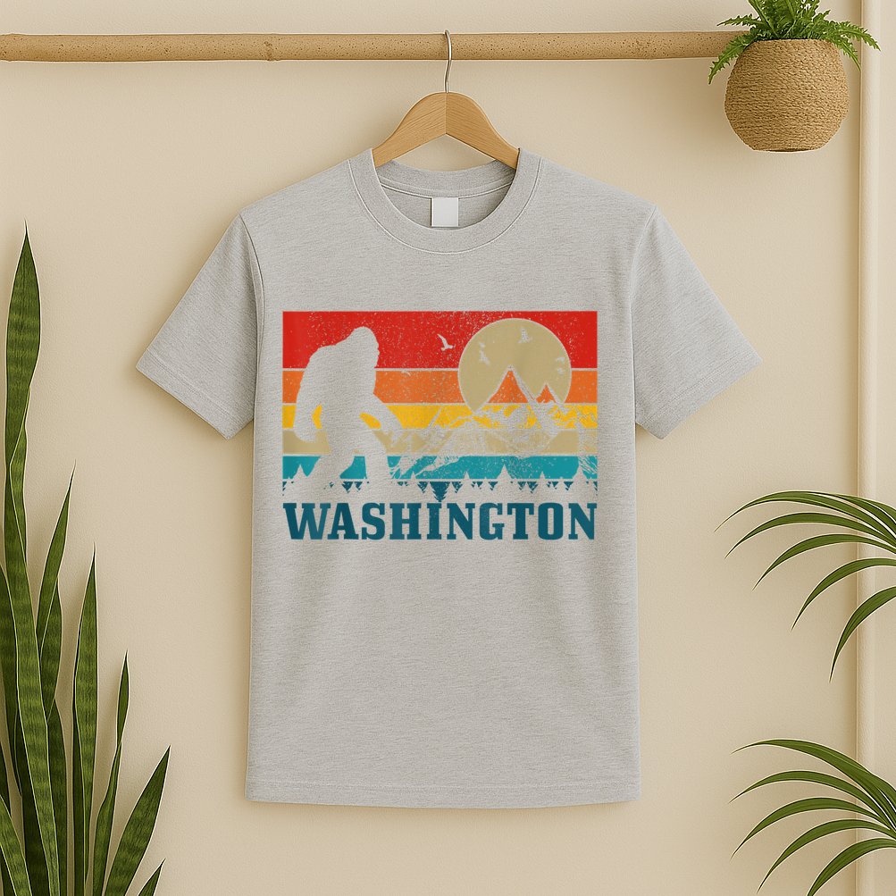 Washington Bigfoot Vintage Mountains Hiking Hunter T-Shirt
