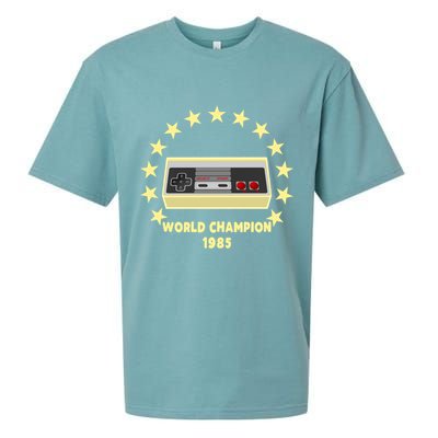 World Champion 1985 Retro Gaming Controller Gift Sueded Cloud Jersey T-Shirt