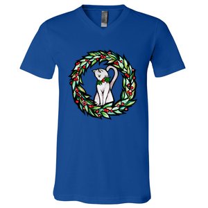 White Cat Christmas Wreath Art Funny Gift V-Neck T-Shirt