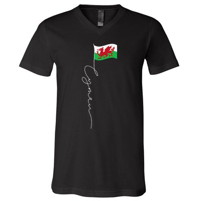 Wales Cymru Signature Flag Pole Patriotic Welsh Flag V-Neck T-Shirt