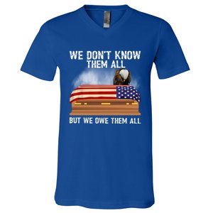 We Dont Know Them All But We Owe Them All 4th Of July Eagle Cool Gift V-Neck T-Shirt