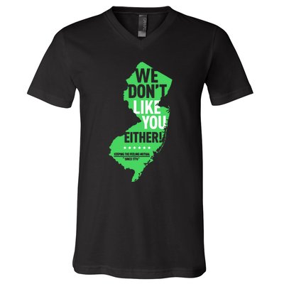 We DonT Like You Either New Jersey New York Rivalry V-Neck T-Shirt