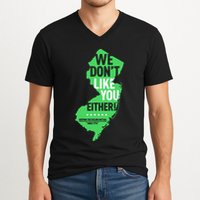 We DonT Like You Either New Jersey New York Rivalry V-Neck T-Shirt
