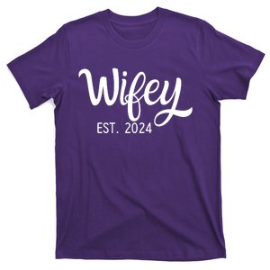 Wifey Est 2024 Just Married Honeymoon Husband Wedding Couple T-Shirt