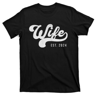 Wife Est. 2024 Married Couple Vintage Matching Wedding T-Shirt