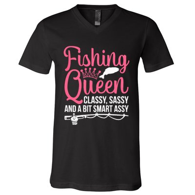 Wo Fishing for Girl Fish Bass Fishing V-Neck T-Shirt