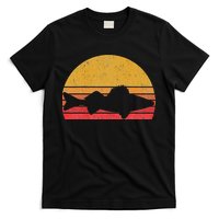 Walleye Fishing Retro Walleye Sauger Fisherman T-Shirt