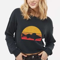 Walleye Fishing Retro Walleye Sauger Fisherman Cropped Pullover Crew