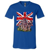 Wolf Family With Union Jack Flag Gift V-Neck T-Shirt