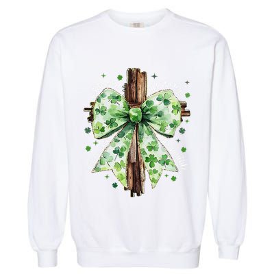 With God All Thing Are Possible St. PatrickS Coquette Bow Garment-Dyed Sweatshirt