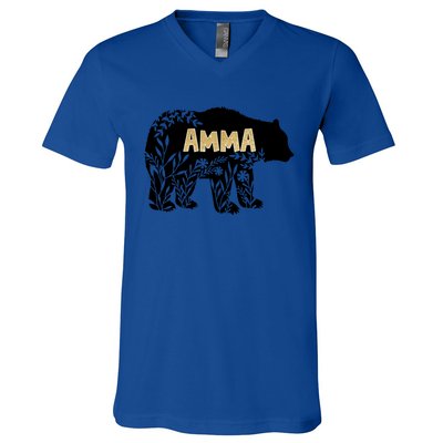 Wo Great Gift For Grandmother Great Gift Amma Bear Gift V-Neck T-Shirt