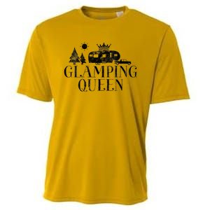 Wo Glamping Queen 5th Wheel Camper RV Camping Vacation Gift V-Neck Cooling Performance Crew T-Shirt