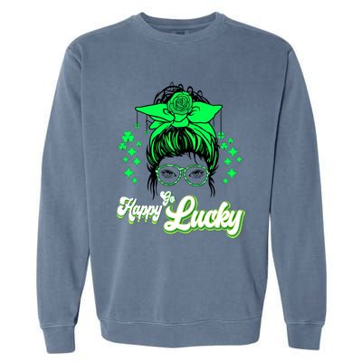 Wo Happy Go Lucky Messy Bun Shamrock St Patrick's Day Cute Gift Garment-Dyed Sweatshirt