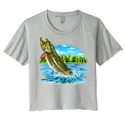 Wildlife - Fishing Muskie Fish Portrait Women's Crop Top Tee