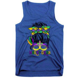 Wo Messy Bun Mardi Gras Feathered Mask Mardi Gras Party Gift Tank Top