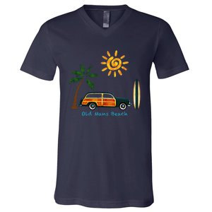 Woody Old Beach Coastal Great Beach Surf V-Neck T-Shirt