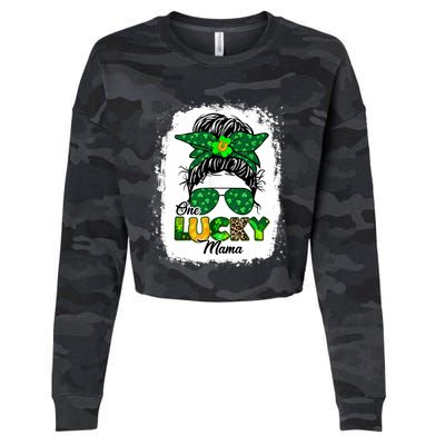 Wo One Lucky Mama St Patricks Day Mom Mother Shamrock Cropped Pullover Crew