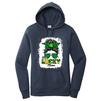 Wo One Lucky Mama St Patricks Day Mom Mother Shamrock Women's Pullover Hoodie