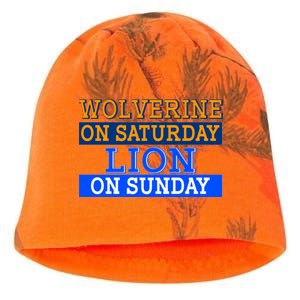 Wolverine On Saturday Lion on Sunday Sports Fan Kati - Camo Knit Beanie