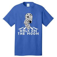 Walk On The Moon Space Astronaut Graphic Gift Astronaut Meaningful Gift Tall T-Shirt