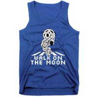 Walk On The Moon Space Astronaut Graphic Gift Astronaut Meaningful Gift Tank Top