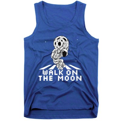 Walk On The Moon Space Astronaut Graphic Gift Astronaut Meaningful Gift Tank Top