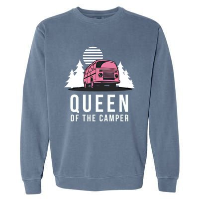 Wo Queen Of The Camper Rv Graphic Gift Cute Mom Camping Cute Gift Garment-Dyed Sweatshirt