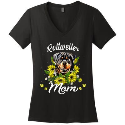 Wo Rottie Dog Mom Mother's Day Sunflower Rottweiler Mom Women's V-Neck T-Shirt