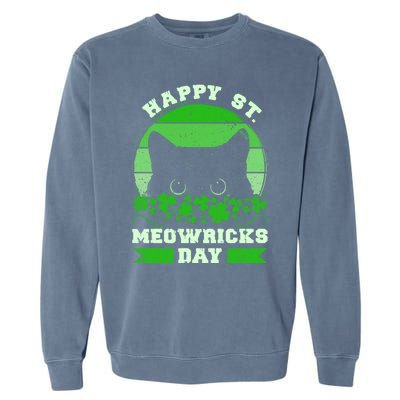 Wo St Patricks Day Outfit Cat Owner Cat Lover Gift Garment-Dyed Sweatshirt