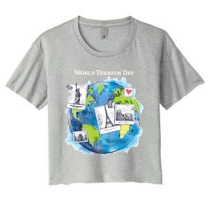 World Tourism Day Funny Gift Love To Travel Funny Gift World Globe Great Gift Women's Crop Top Tee