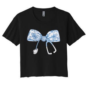 Women Toile Nurse Bow Blue Coquette Nurse Stethoscope Bow Gift Women's Crop Top Tee