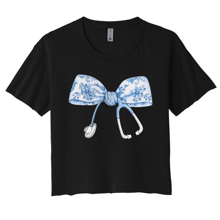 Women Toile Nurse Bow Blue Coquette Nurse Stethoscope Bow Gift Women's Crop Top Tee