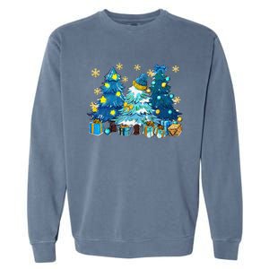 Winter Vibes Xmas Tree Lights Cozy Season Christmas Pajama Garment-Dyed Sweatshirt