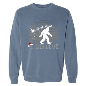 Xmas Bigfoot Christmas I Believes Sasquatch Funny Christmas Great Gift Garment-Dyed Sweatshirt