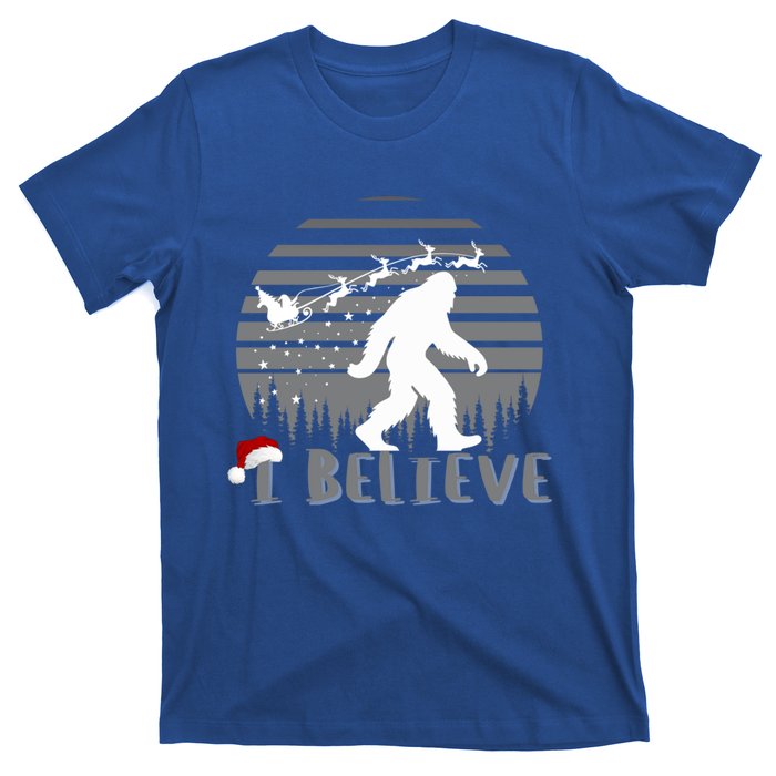 Xmas Bigfoot Christmas I Believes Sasquatch Funny Christmas Great Gift T-Shirt