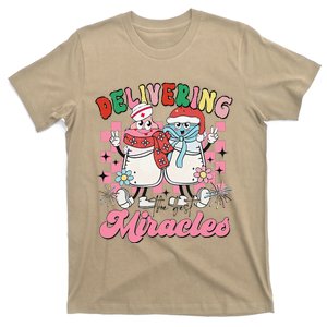 Xmas Labor And Delivery Nurse Delivering The Best Miracles T-Shirt