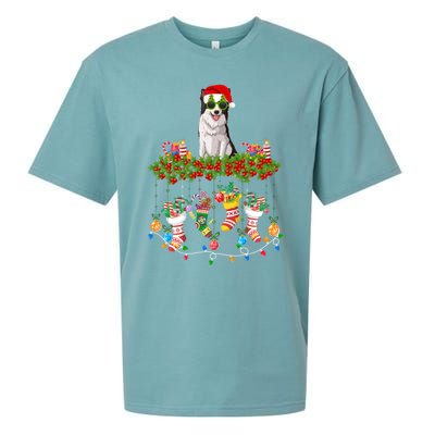 Xmas Light Santa Hat With Xmas Sock Border Collie Dog Lovers Gift Sueded Cloud Jersey T-Shirt