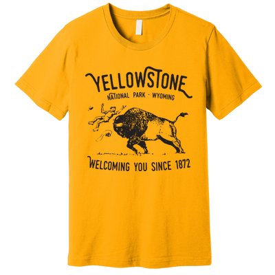 Yellowstone Bison Toss National Park Wyoming Premium T-Shirt