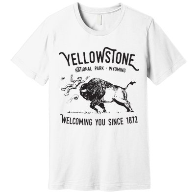 Yellowstone Bison Toss National Park Wyoming Premium T-Shirt
