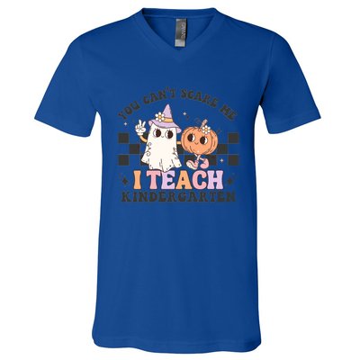 You Cant Scare Me I Teach Kindergarten Retro Halloween Ghost Gift V-Neck T-Shirt