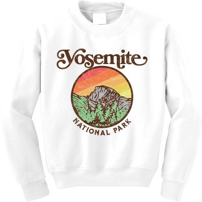 Yosemite National Park Retro 60s Half Dome Graphic Great Gift Kids Sweatshirt