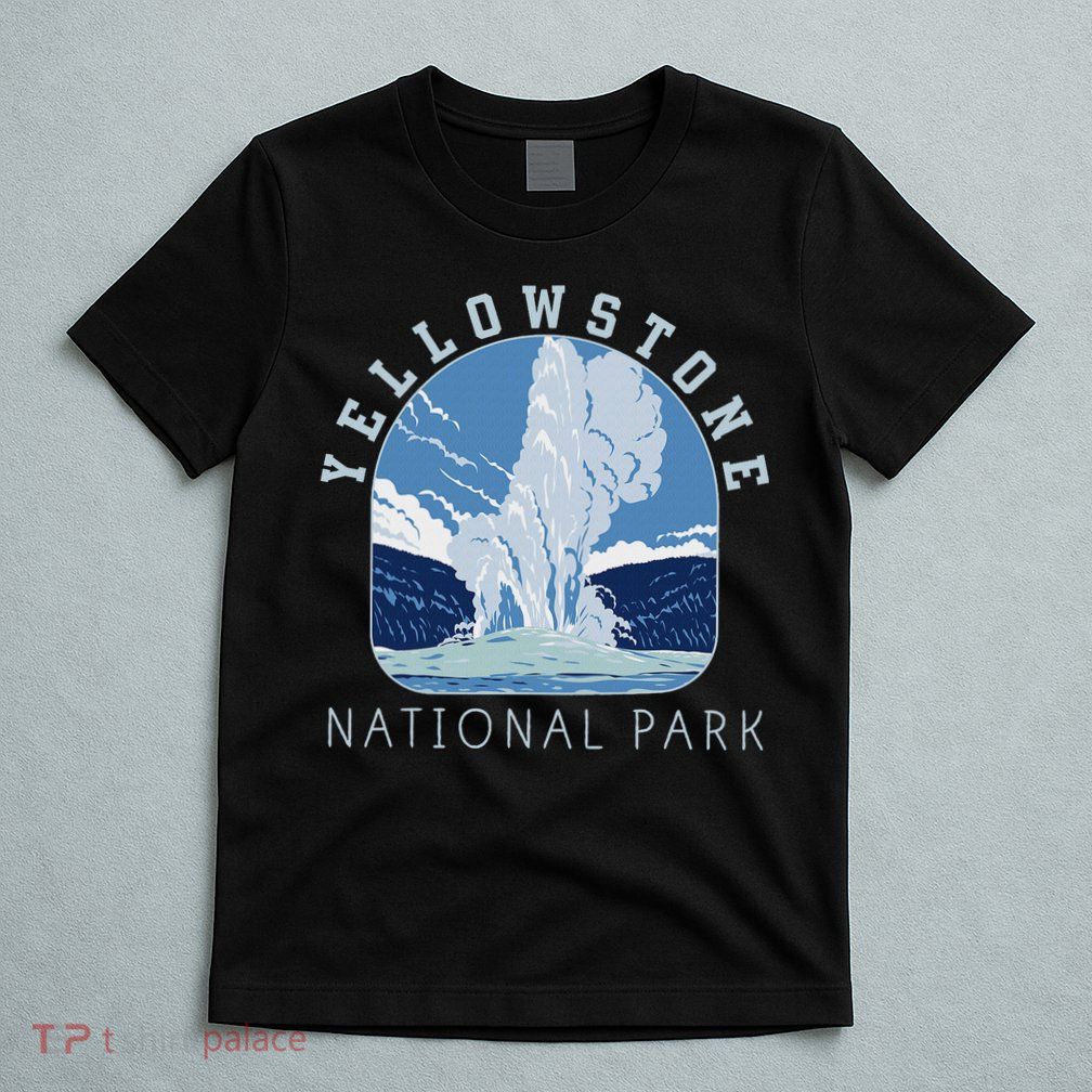 Yellowstone Park Gifts National Park Retro Vintage Old Faithful Gifts  T-Shirt