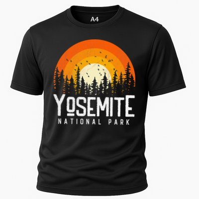 Yosemite US National Park Retro Style Vintage 70s 80s Performance Shirt