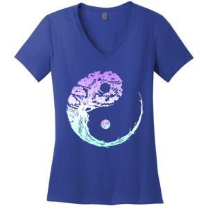 Yin Yang Bonsai Tree Japanese Gardening Zen Buddhist Funny Gift Women's V-Neck T-Shirt