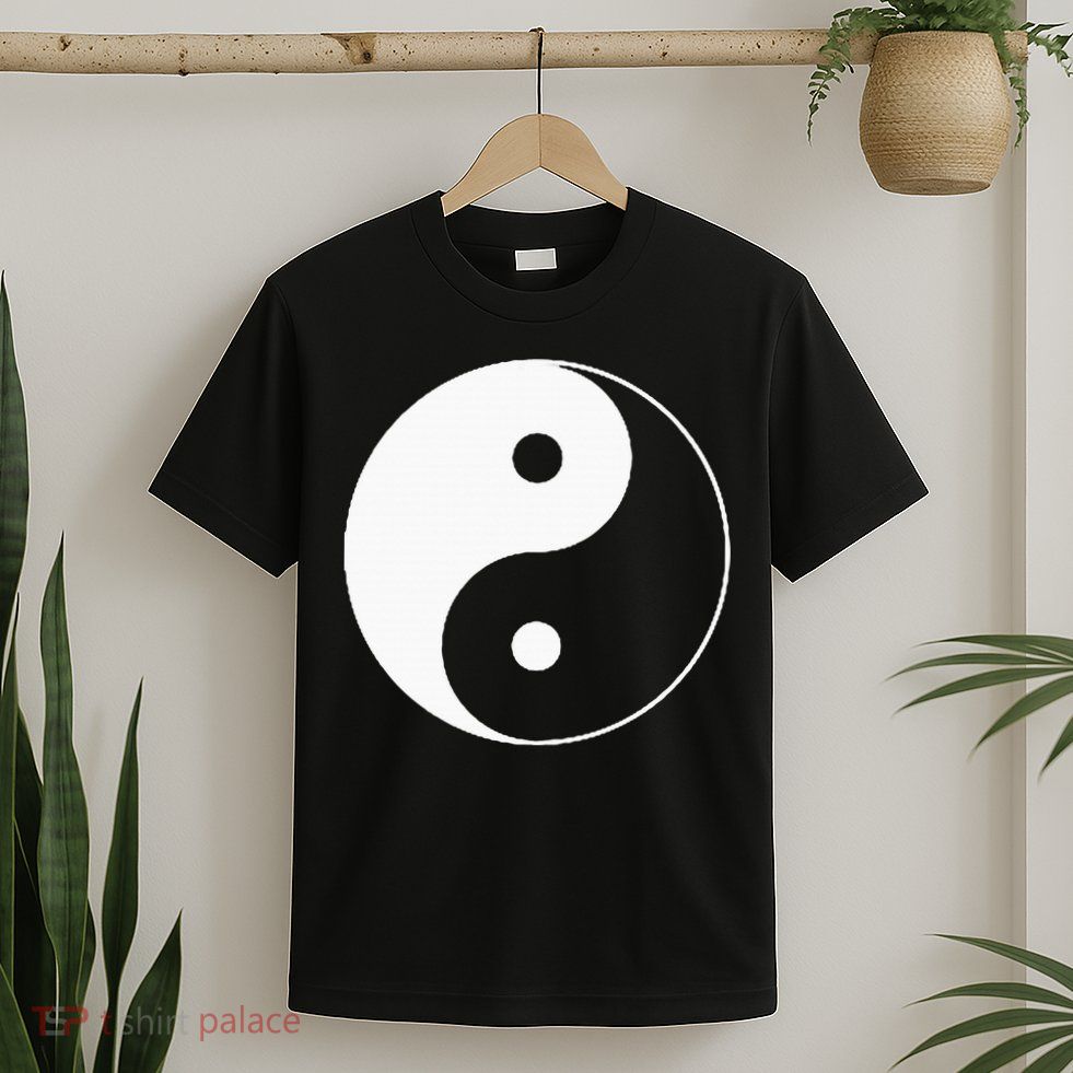 Yin Yang Symbol Taoism Chinese East Asian Philosophy T-Shirt